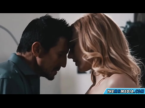 ❤️ Sexo romántico cunha rubia cachonda ❤❌ Vídeo de puta en nós ❌